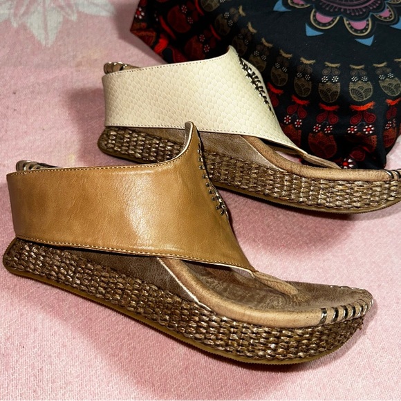 Lucia Reversible Low Wedge Sandal - Picture 1 of 6